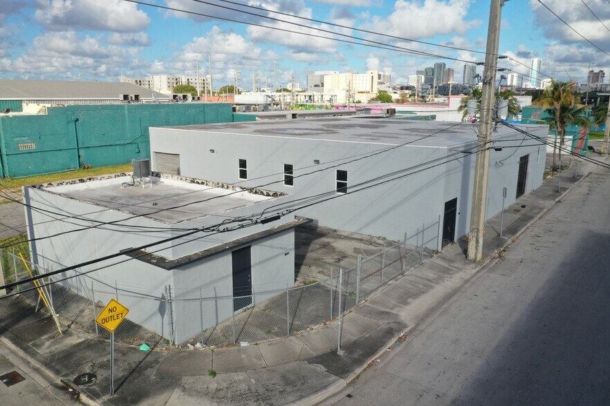 1031 NW 21st St, Miami, FL à vendre - Photo de l’immeuble – Image 2 sur 15
