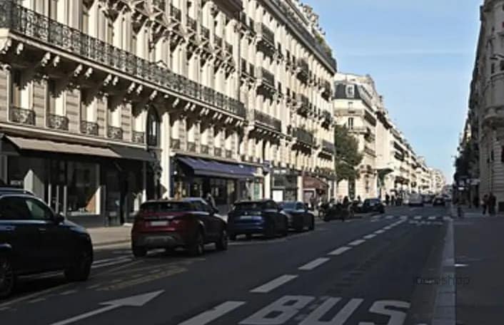 Local commercial dans Paris à louer - Photo de l’immeuble – Image 2 sur 3