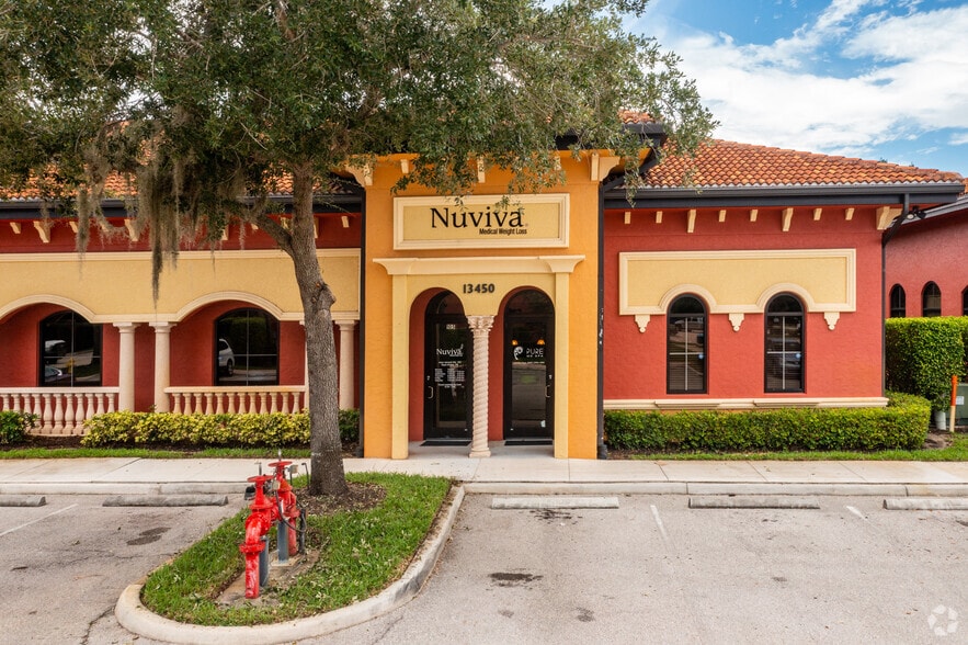 13450 Parker Commons Blvd, Fort Myers, FL à vendre - Photo de l’immeuble – Image 2 sur 18