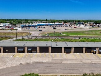 Plus de détails pour 209 Queen Dr, Hewitt, TX - Industriel/Logistique à louer