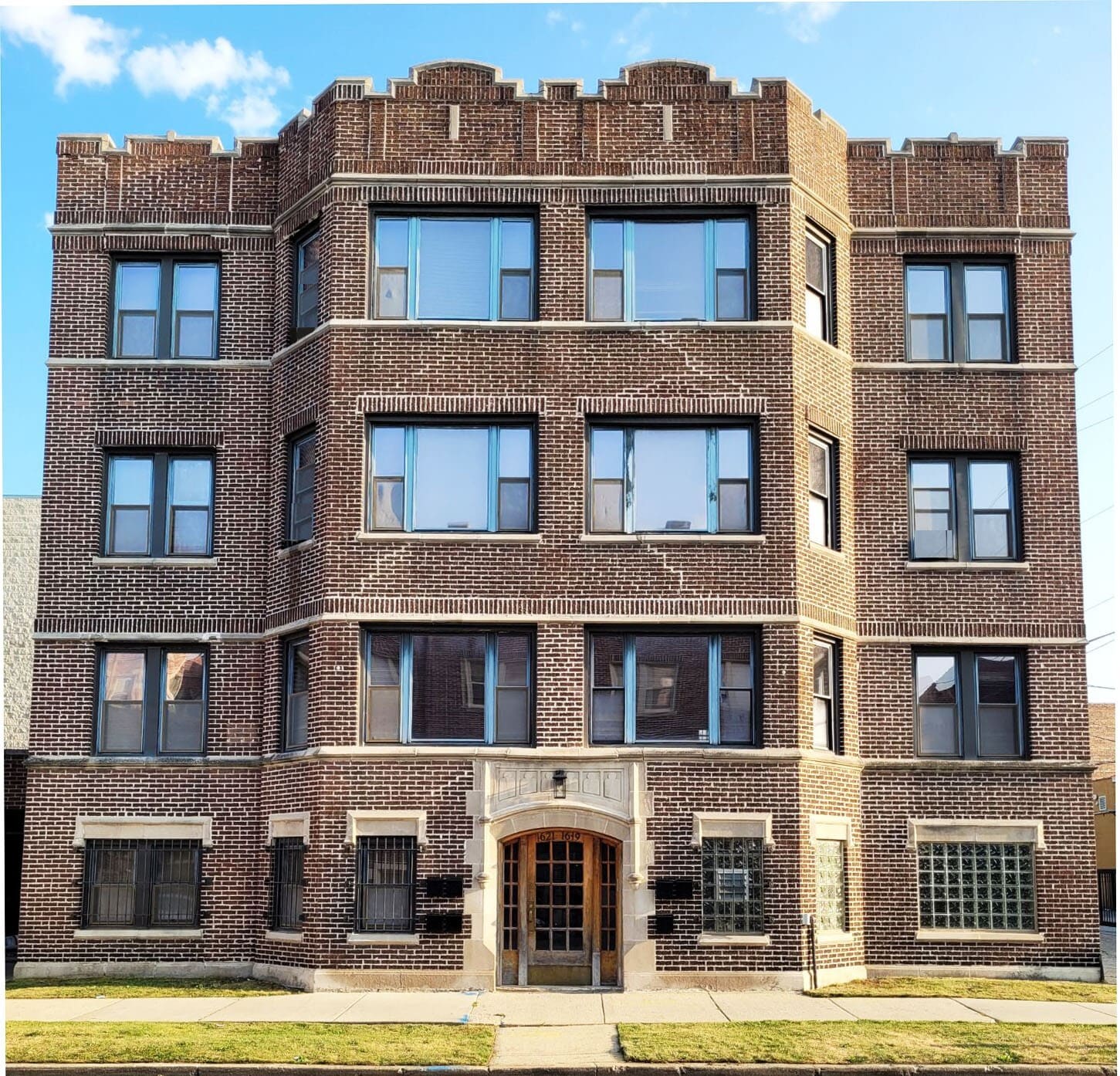 1619 E 70th St, Chicago, IL à vendre Photo principale– Image 1 sur 47