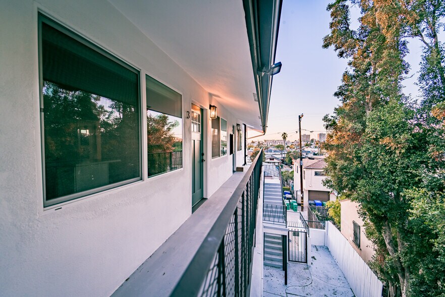 3776 Villa Terr., San Diego, CA à vendre - Photo de l’immeuble – Image 2 sur 16