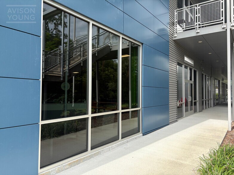 651 W Warren Ave, Longwood, FL à louer - Photo de l’immeuble – Image 3 sur 6
