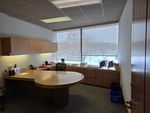 3500-3520 Boul Saint-Joseph E, Montréal, QC à louer Photo intérieure– Image 2 sur 11