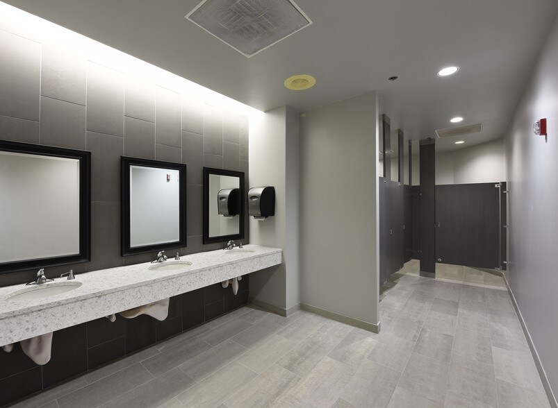 1715 N Westshore Blvd, Tampa, FL à louer - Photo intérieure – Image 3 sur 21
