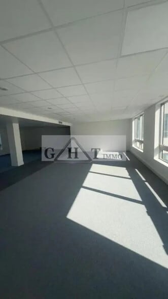 Bureau dans Saint-Ouen-sur-Seine à louer - Photo intérieure – Image 3 sur 8