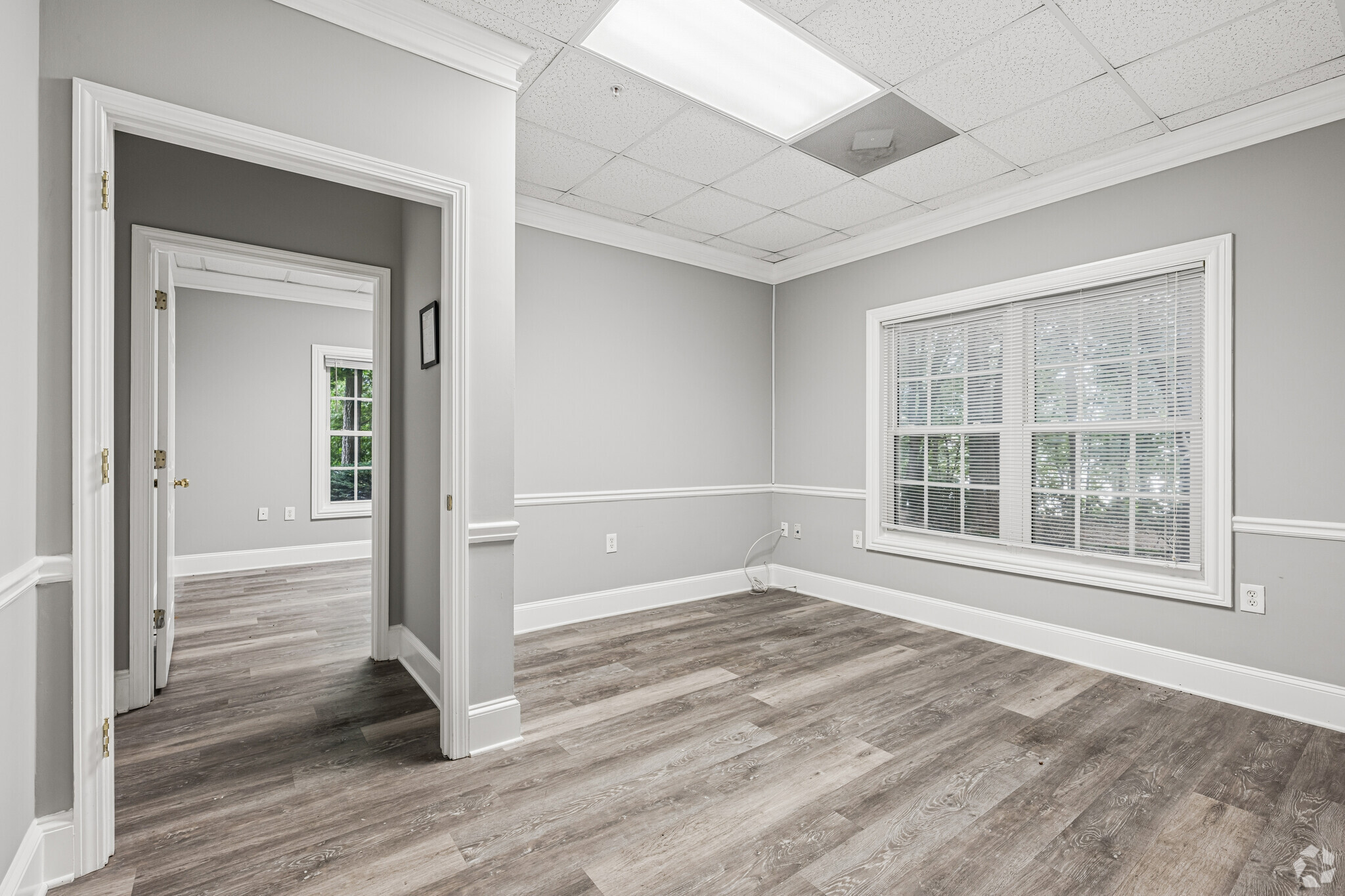 1290 Kennestone Cir, Marietta, GA à louer Photo intérieure– Image 1 sur 2