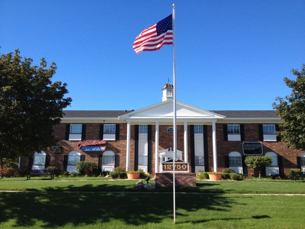 12750 S Saginaw St, Grand Blanc, MI à louer - Photo de l’immeuble – Image 2 sur 7