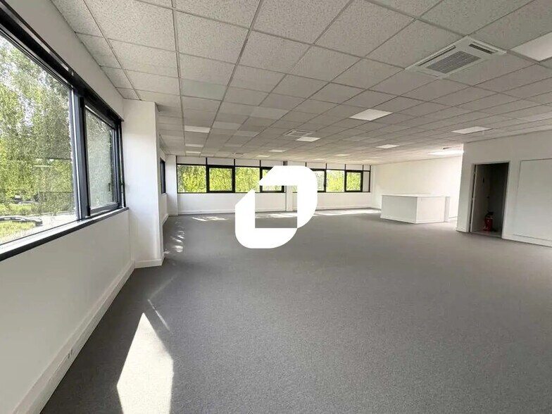 4 Rue René Razel, Saclay à louer - Photo de l’immeuble – Image 3 sur 17