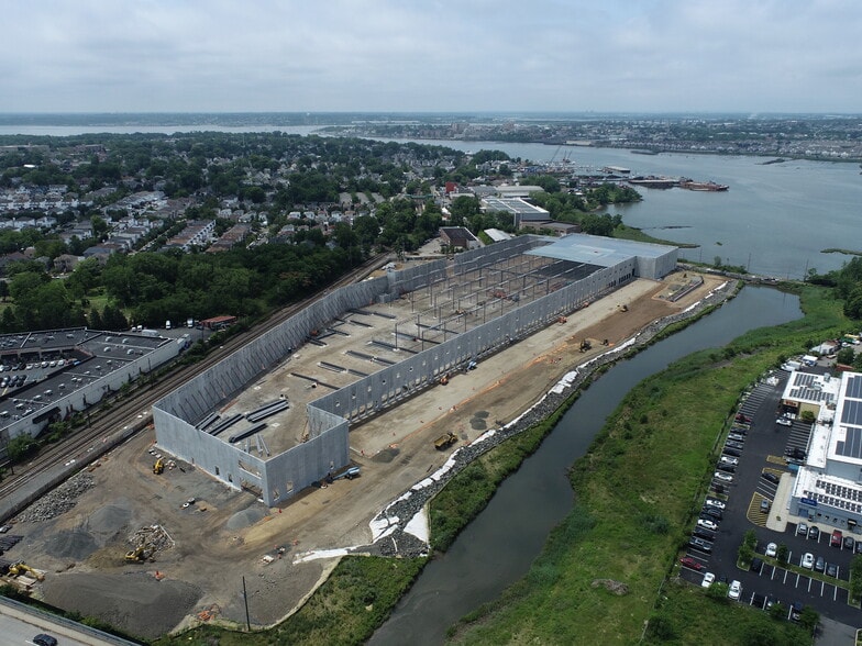 1 Nassau Pl, Staten Island, NY à louer - Photo de l’immeuble – Image 2 sur 15
