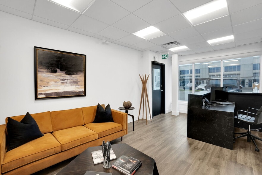 7611 Pine Valley Dr, Vaughan, ON à louer - Photo intérieure – Image 2 sur 21