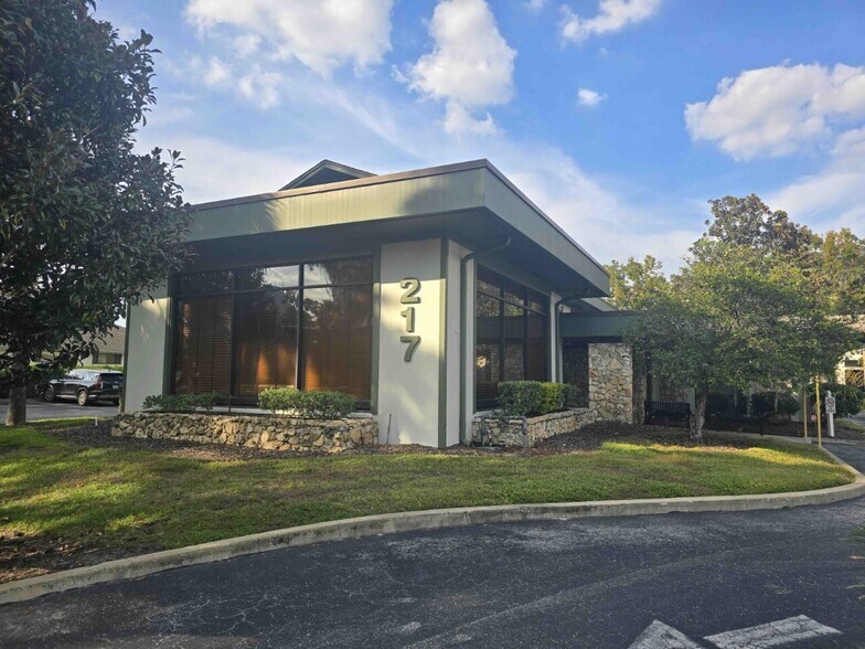 217 Hillcrest St, Orlando, FL à louer - Photo de l’immeuble – Image 3 sur 4