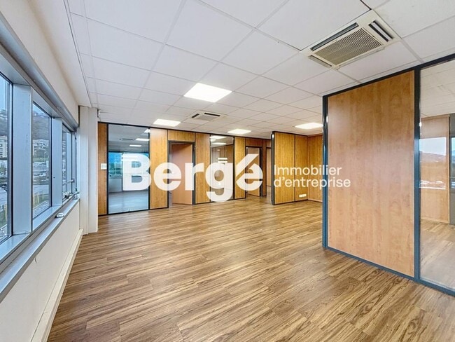 Plus de détails pour 117 Avenue Simone Veil, Nice - Bureau à louer