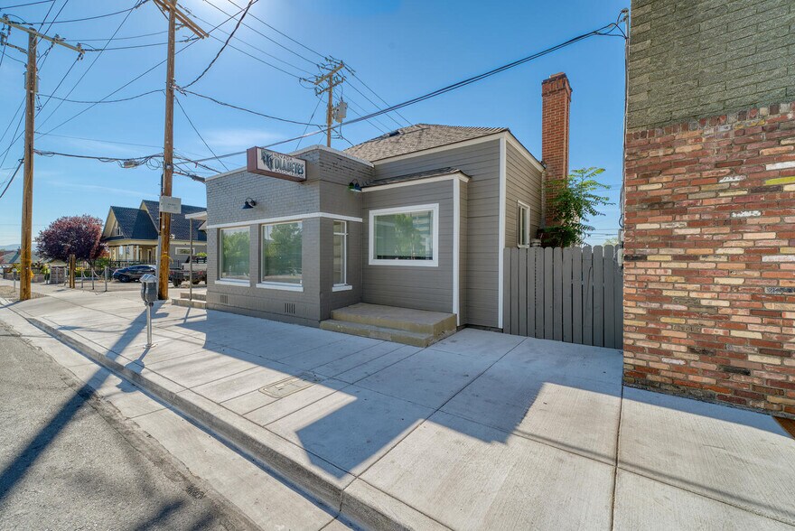 18 Stewart St, Reno, NV à vendre - Photo de l’immeuble – Image 2 sur 26