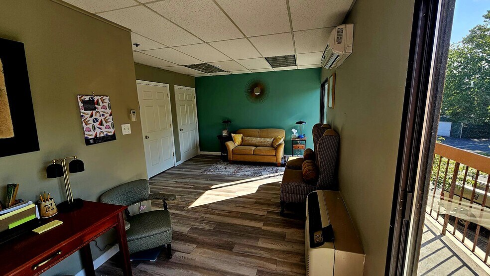 450 Maple Ave E, Vienna, VA à louer - Photo intérieure – Image 3 sur 31