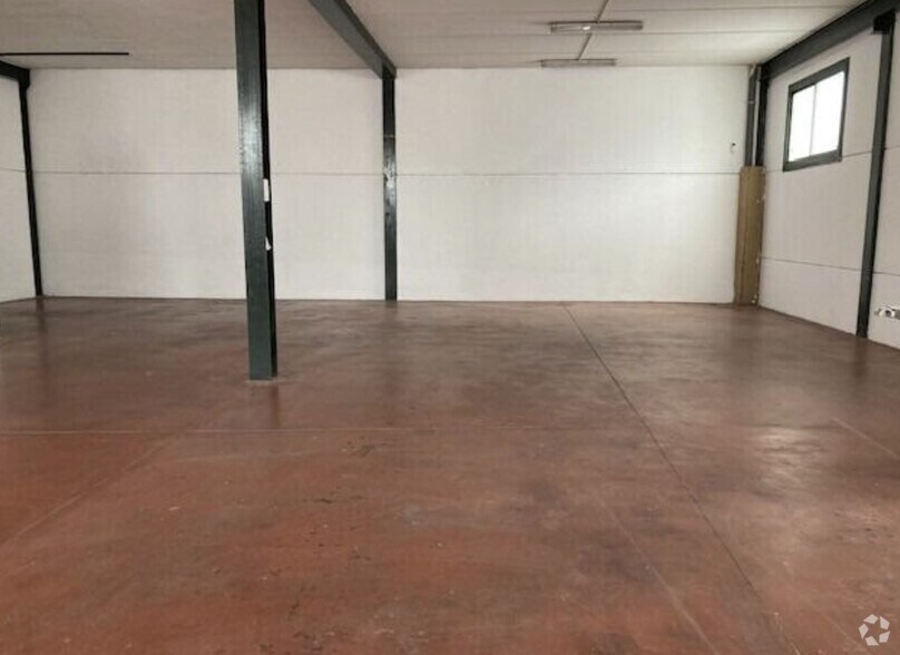 Industriel/Logistique dans Leganés, Madrid à vendre - Photo de l’immeuble – Image 3 sur 4