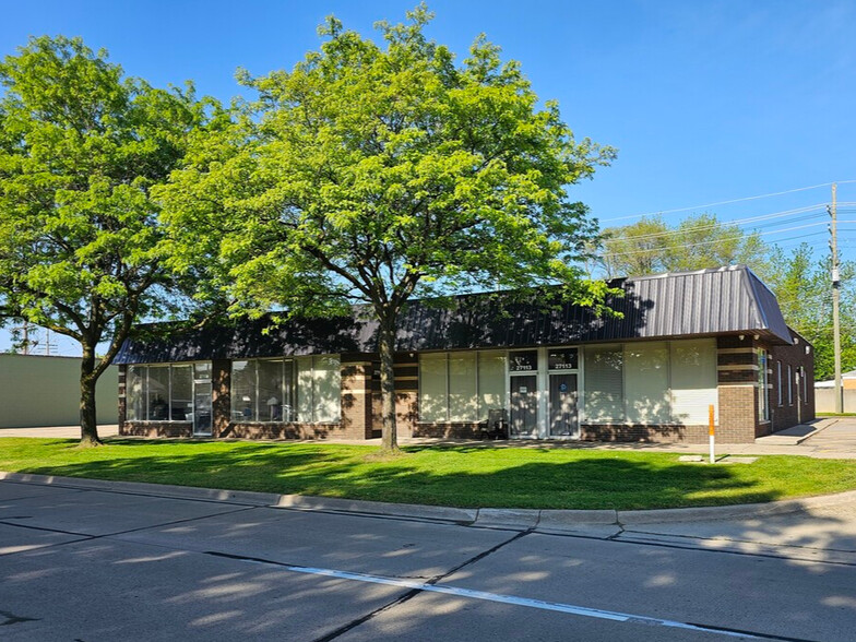 27109-27113 Harper Ave, Saint Clair Shores, MI à louer - Photo de l’immeuble – Image 1 sur 2