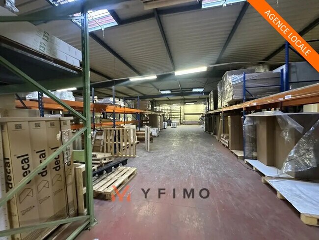 Plus de détails pour Industriel/Logistique à louer