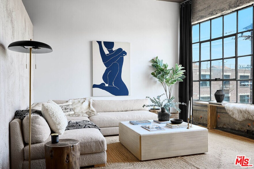 1855 Industrial St, Los Angeles, CA à vendre - Photo de l’immeuble – Image 3 sur 24