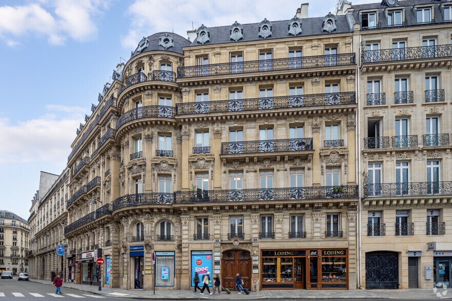 61 Rue De L'Arcade, Paris à louer - Photo de l’immeuble – Image 3 sur 7