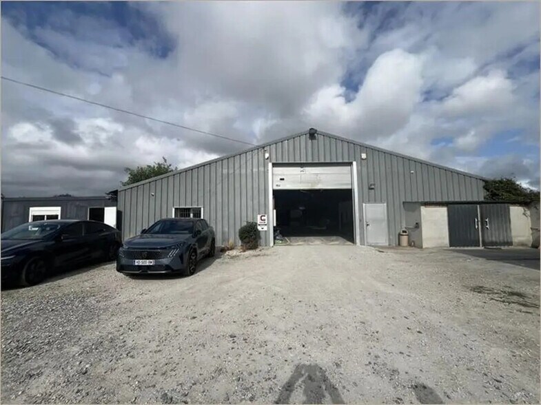 110 A Route De Longages, Noé à louer - Photo de l’immeuble – Image 3 sur 12