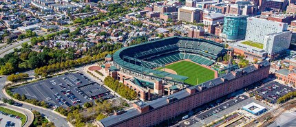 323-351 W Camden St, Baltimore, MD à louer Aérien– Image 1 sur 6