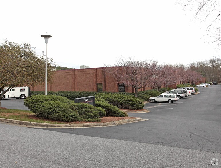 1720 Cumberland Point Dr SE, Marietta, GA à louer - Photo de l’immeuble – Image 3 sur 5