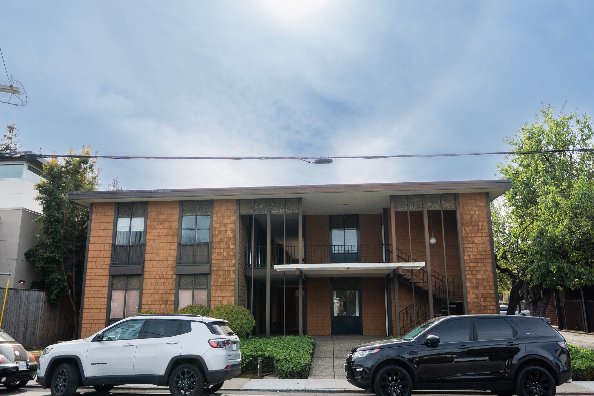 215 N San Mateo Dr, San Mateo, CA à louer Photo principale– Image 1 sur 10