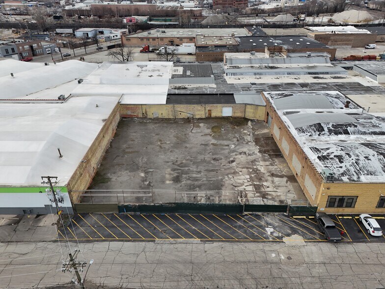 1750 N Kilbourn Ave, Chicago, IL à vendre - Photo de l’immeuble – Image 2 sur 4