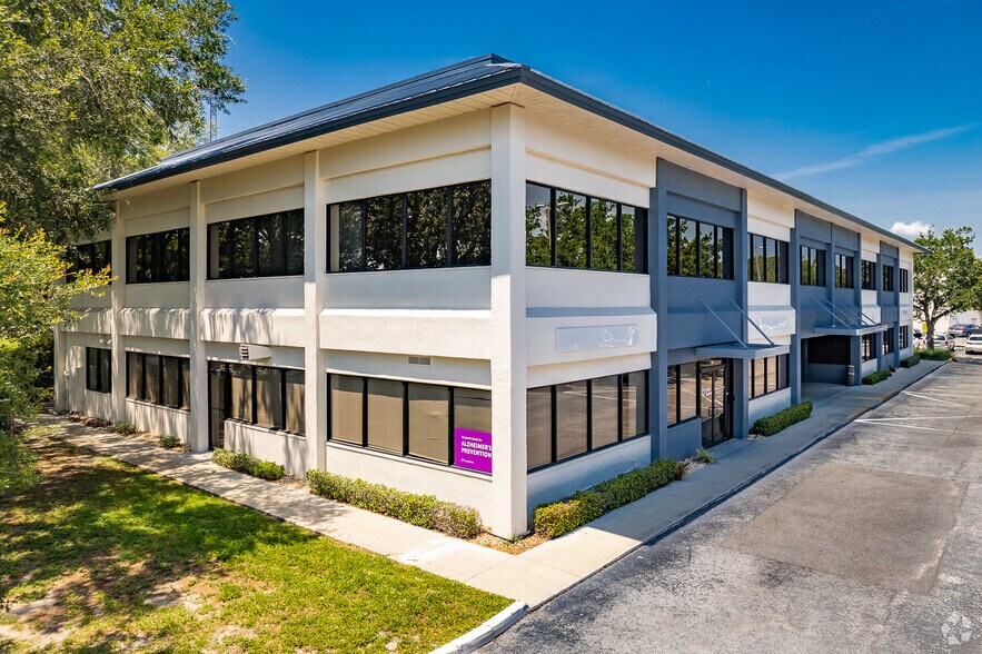 139 S Pebble Beach Blvd, Sun City Center, FL à louer - Photo de l’immeuble – Image 2 sur 5