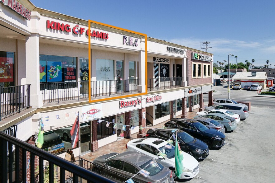 1570 S Western Ave, Los Angeles, CA à louer - Photo de l’immeuble – Image 3 sur 14
