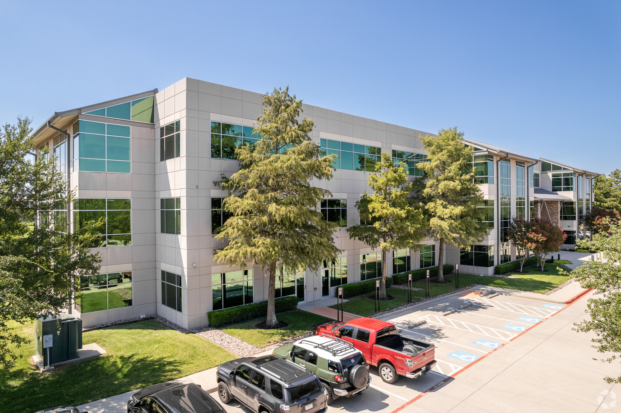 2850 Lake Vista Dr, Lewisville, TX à louer Photo de l’immeuble– Image 1 sur 22