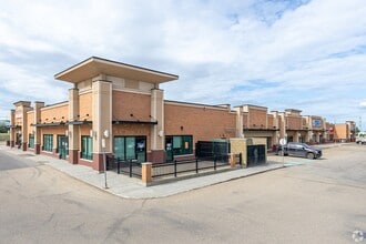 993 Fir St, Sherwood Park, AB à louer Photo de l’immeuble– Image 1 sur 1