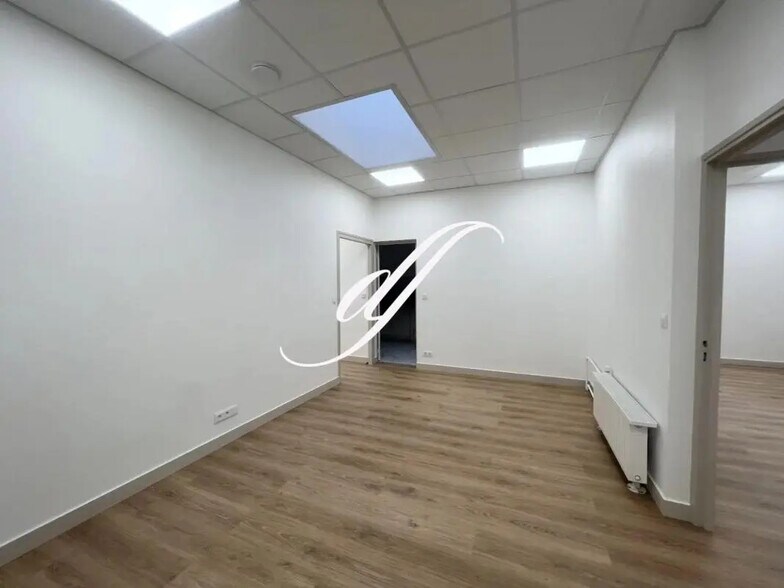 Bureau dans Paris à vendre - Photo de l’immeuble – Image 3 sur 7