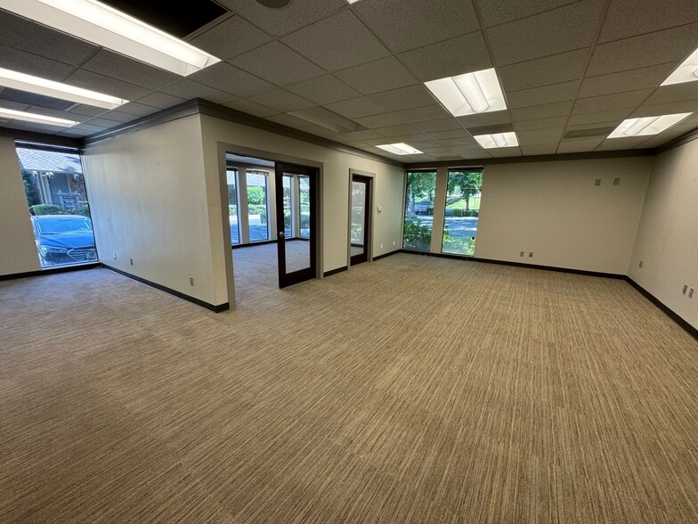 3445 American River Dr, Sacramento, CA à louer - Photo intérieure – Image 2 sur 8
