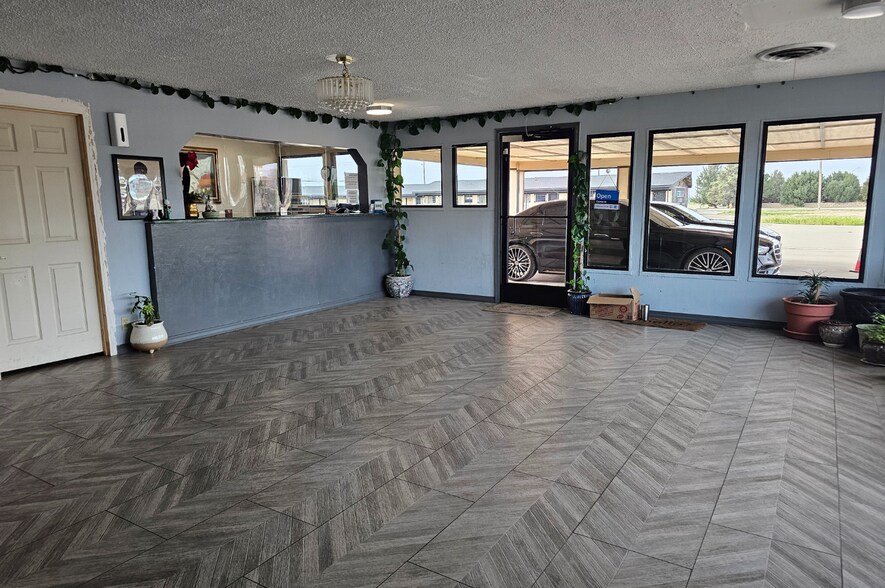 1821 S Dumas Ave, Dumas, TX à vendre - Photo de l’immeuble – Image 3 sur 14
