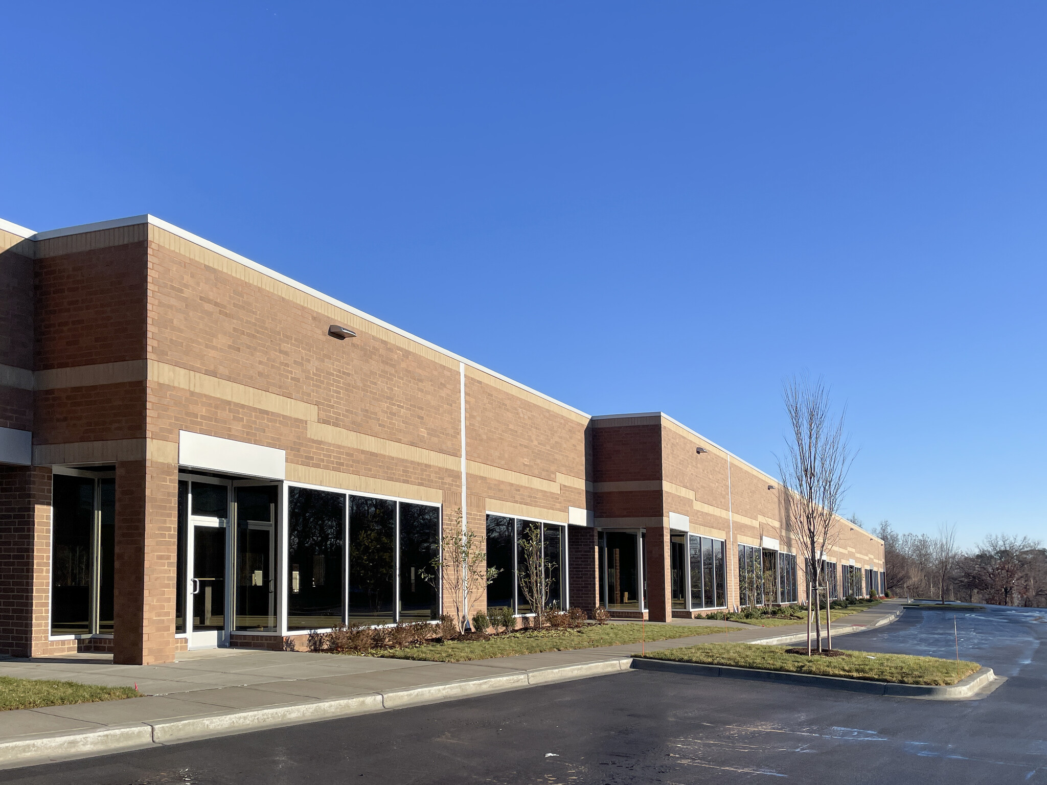 150 Penrod Ct, Glen Burnie, MD à louer Photo de l’immeuble– Image 1 sur 22