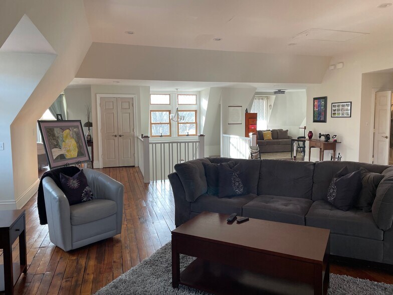 301 Meyers Ave, Meyersdale, PA à vendre - Photo intérieure – Image 2 sur 73