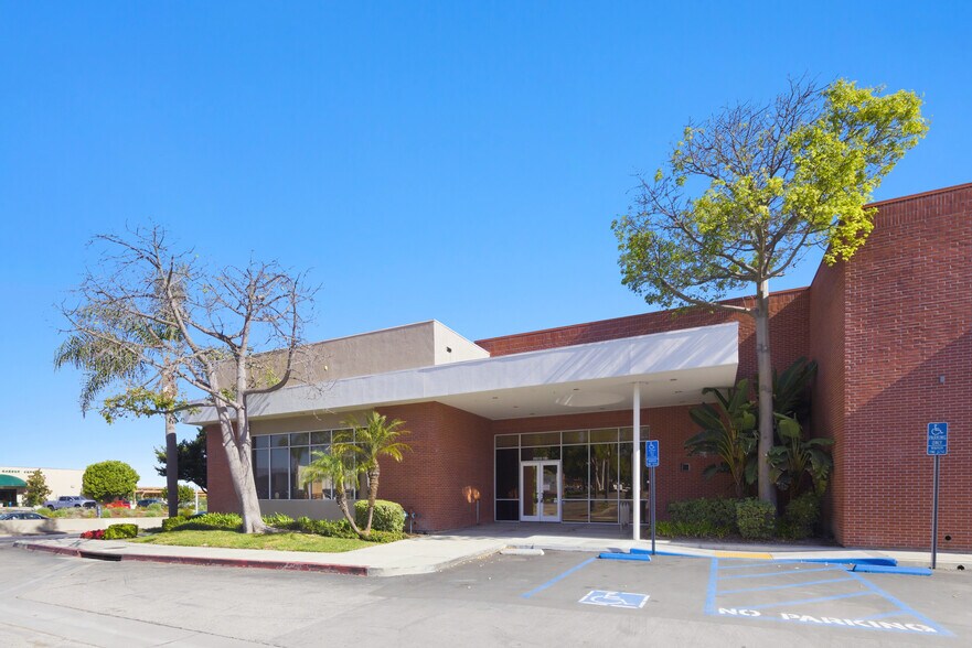 25210 Crenshaw Blvd, Torrance, CA à louer - Photo de l’immeuble – Image 2 sur 13