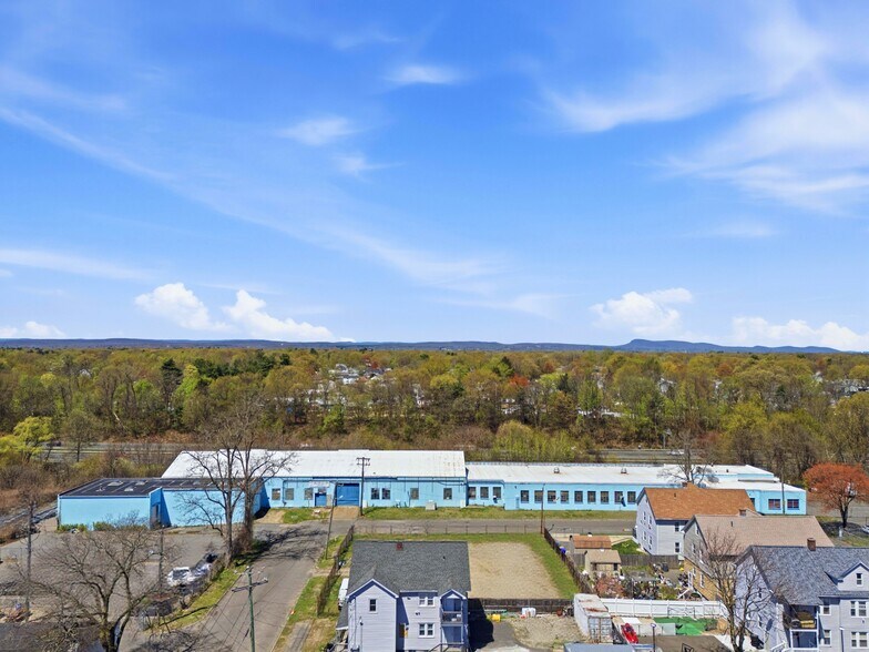 53 Batavia St, Springfield, MA à vendre - Photo de l’immeuble – Image 3 sur 35