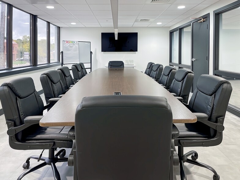 3293 Harrison Blvd, Ogden, UT à louer - Photo intérieure – Image 2 sur 20