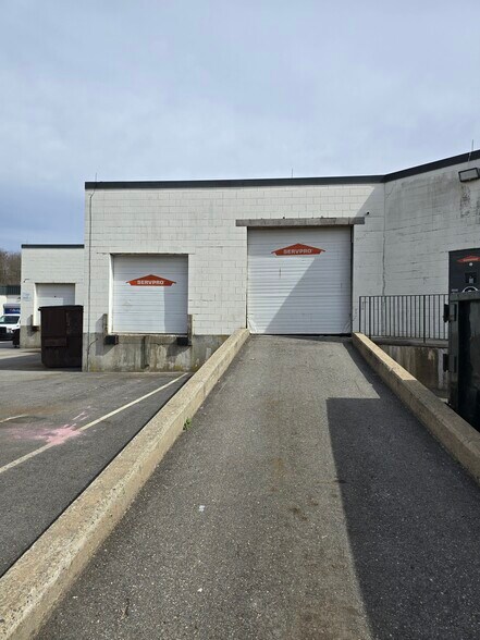 362 Industrial Park Rd, Middletown, CT à vendre - Photo de l’immeuble – Image 2 sur 20