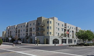 Plus de détails pour 12132-12222 Garfield Ave, South Gate, CA - Local d'activités à louer