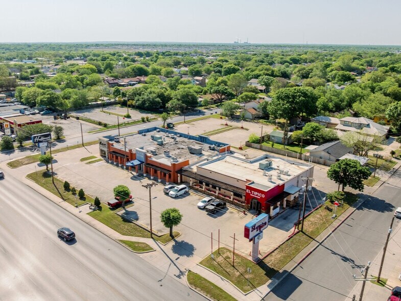 4930-4936 Rigsby Ave, San Antonio, TX à vendre - Aérien – Image 2 sur 5