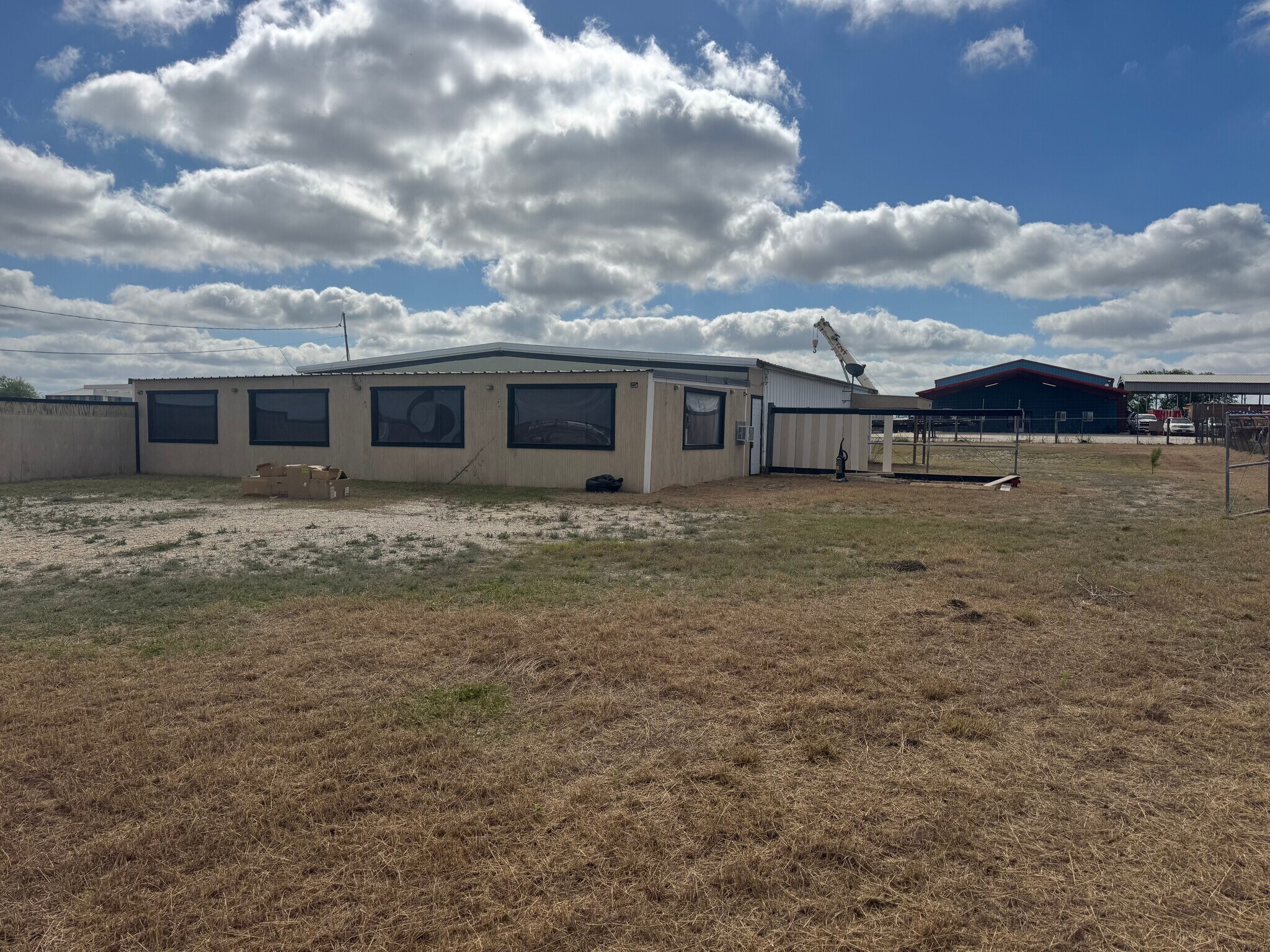 14550 E Interstate 10, Marion, TX à louer Photo principale– Image 1 sur 14