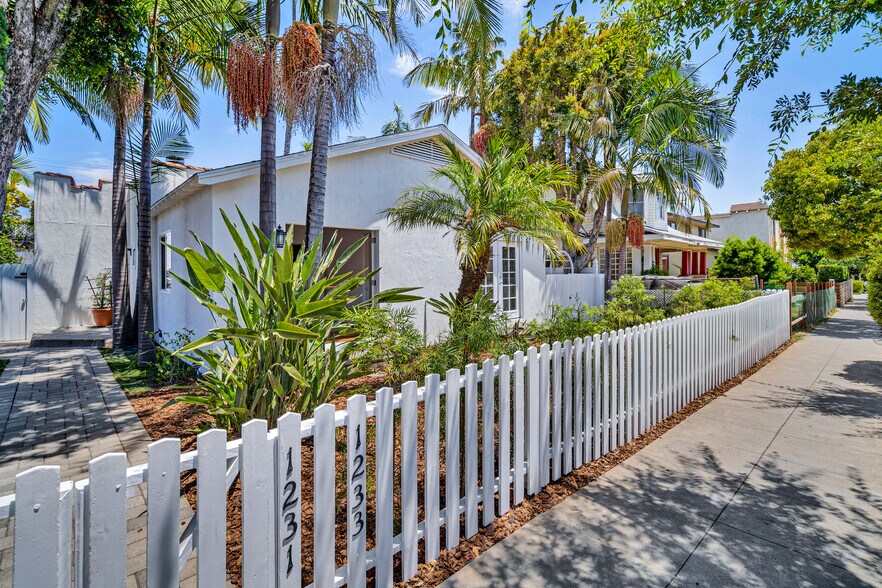1231-1233 17th St, Santa Monica, CA à vendre - Photo de l’immeuble – Image 2 sur 29
