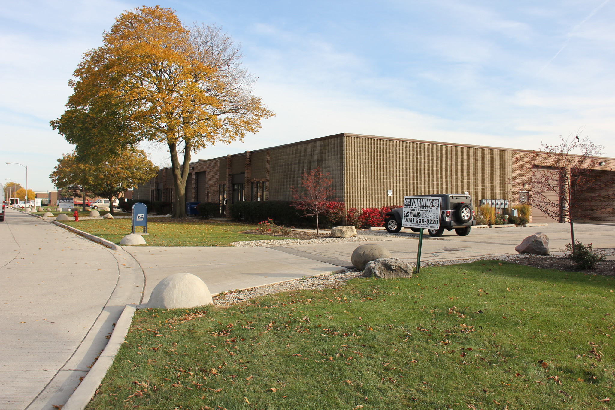 870-892 Eagle Dr, Bensenville, IL à louer Autre– Image 1 sur 6