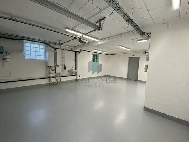 Plus de détails pour Bureau, Local d'activités à louer