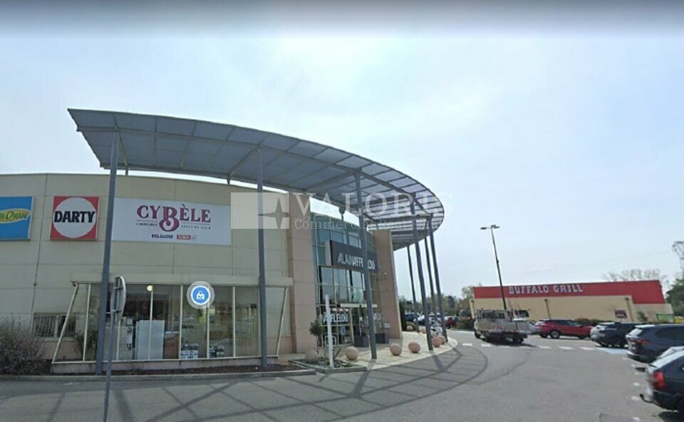 Local commercial dans Avignon à louer Photo de l’immeuble– Image 1 sur 4