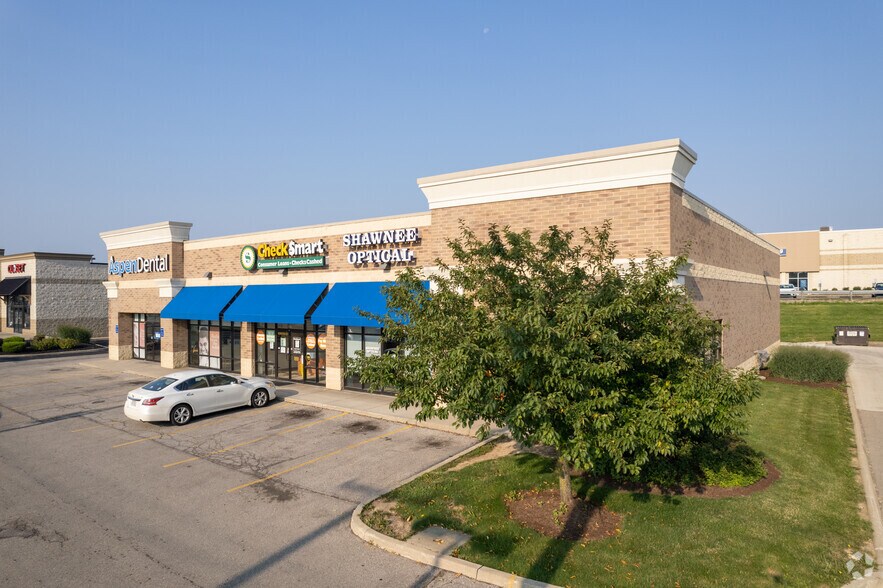 801 N Lexington Springmill Rd, Ontario, OH à louer - Photo de l’immeuble – Image 3 sur 5